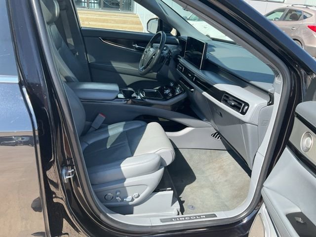 Used 2022 Lincoln Nautilus Reserve w/ Equipment Group 202A image 32