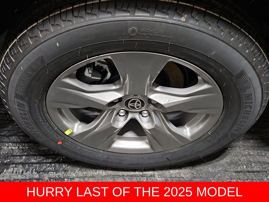 New 2025 Toyota RAV4 XLE image 9