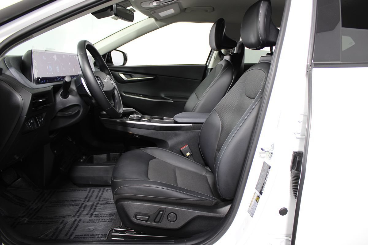 Used 2024 Kia EV6 Light RWD image 8