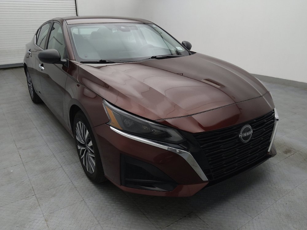Used 2024 Nissan Altima 2.5 SV image 13