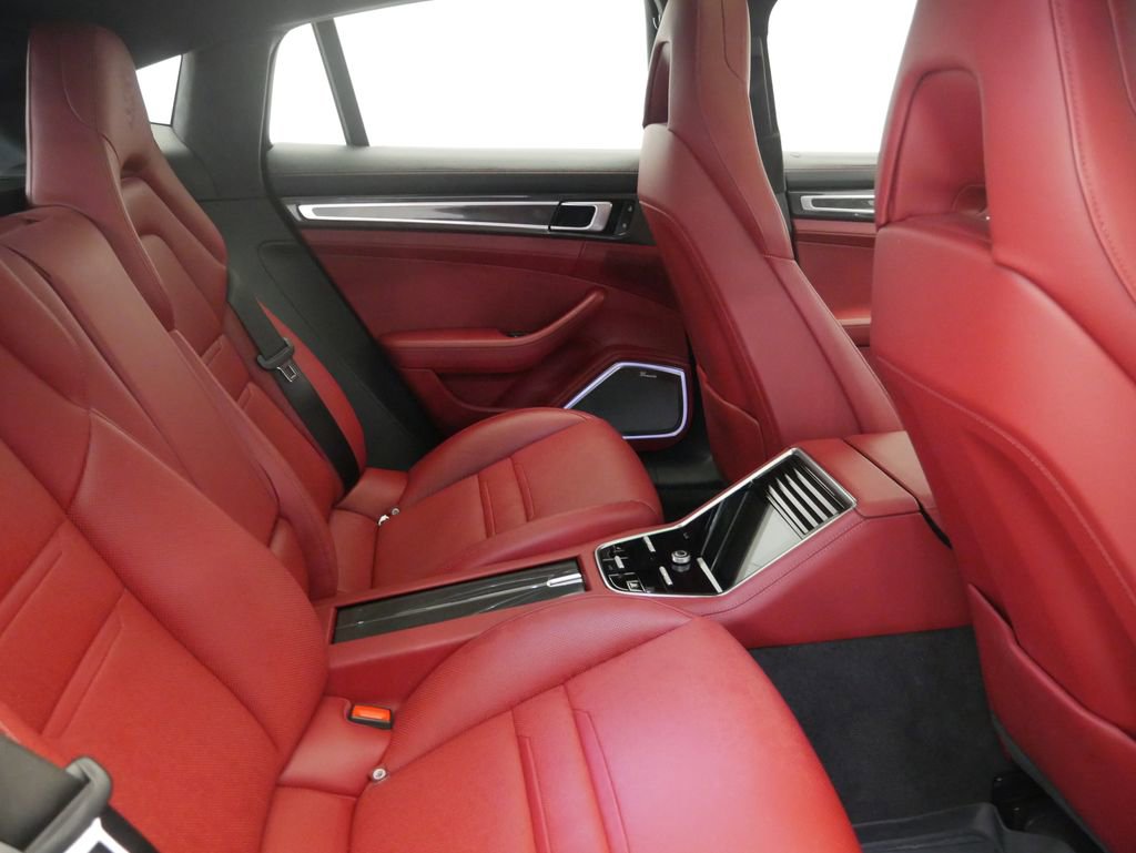 Certified 2022 Porsche Panamera Turbo S AWD/4WD image 32