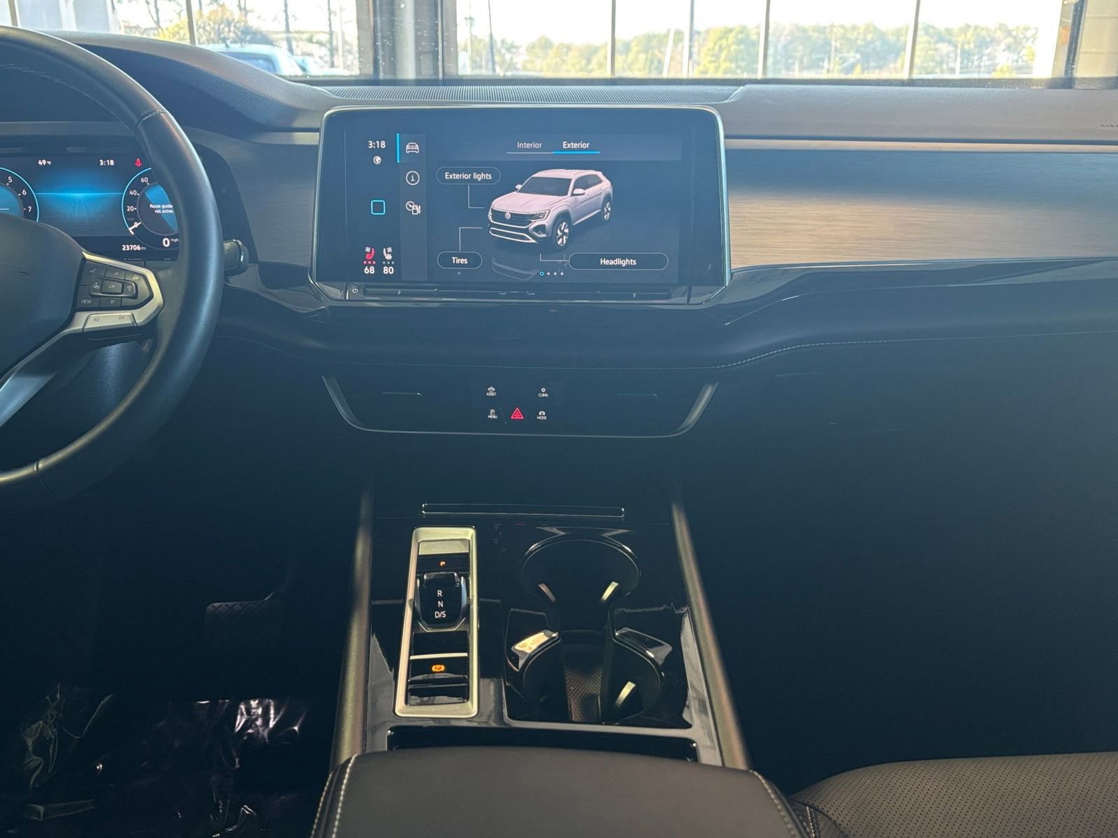 Used 2025 Volkswagen Atlas Cross Sport SE image 20