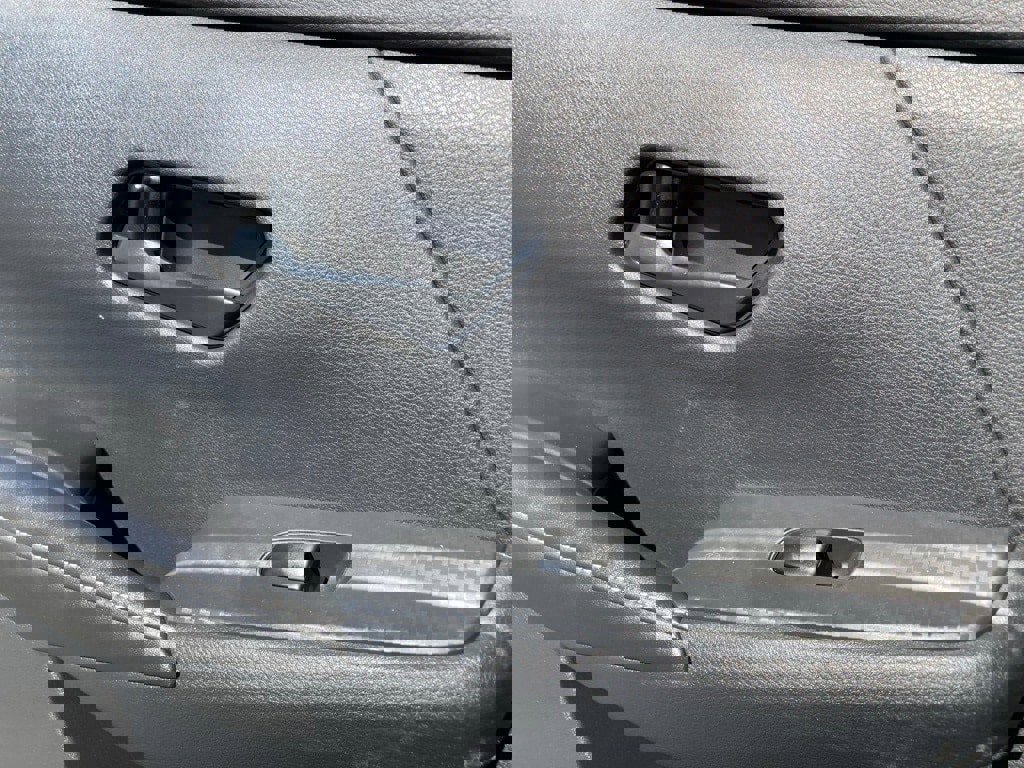 Used 2025 Nissan Sentra S image 12