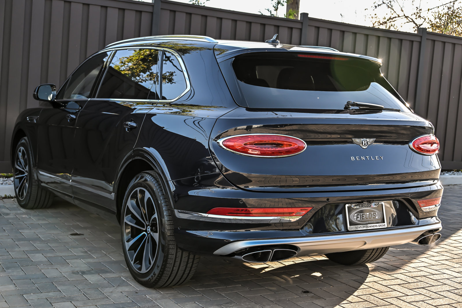 Certified 2023 Bentley Bentayga Extended Wheelbase AWD/4WD image 13