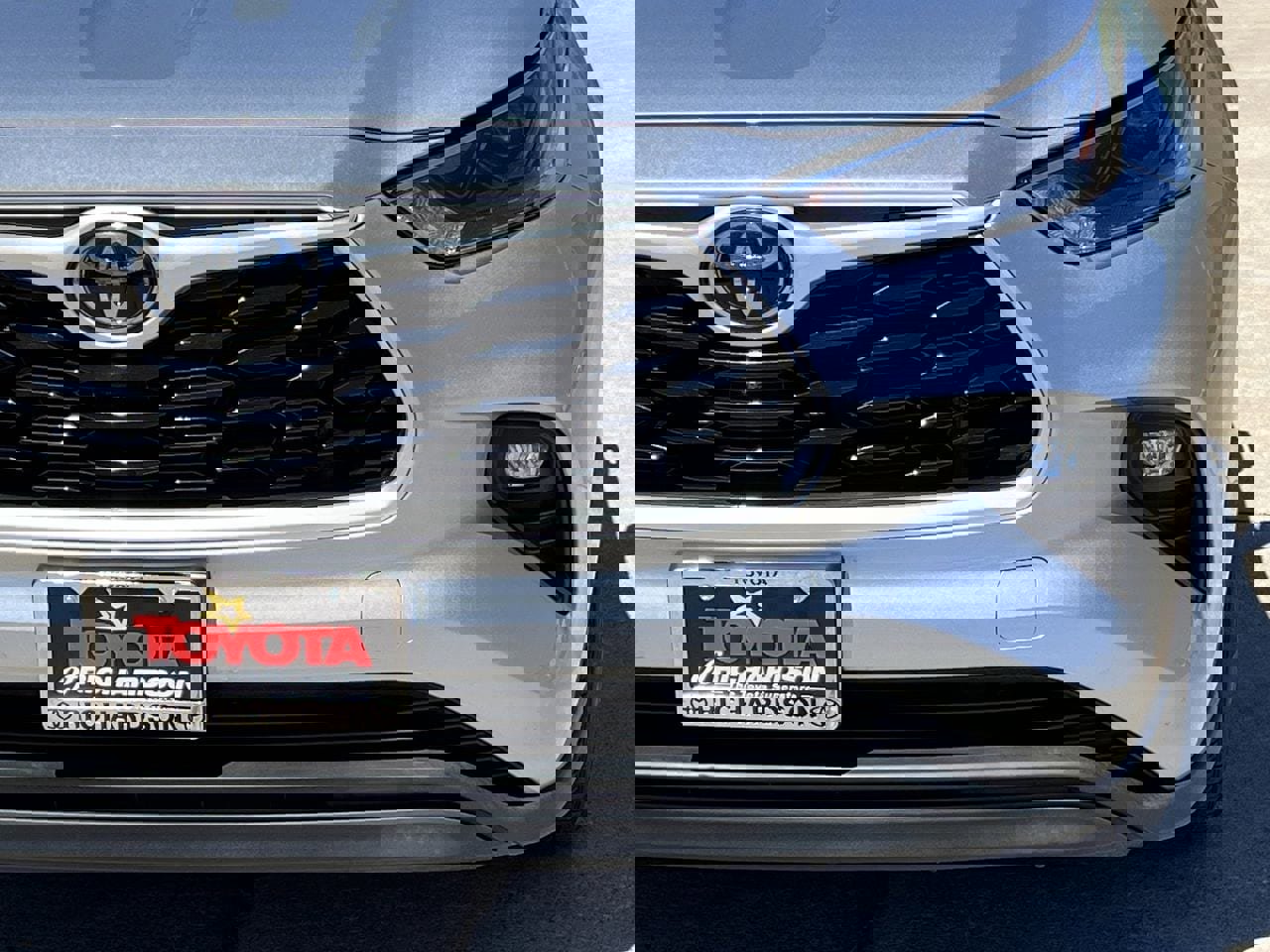 Used 2022 Toyota Highlander XLE image 8