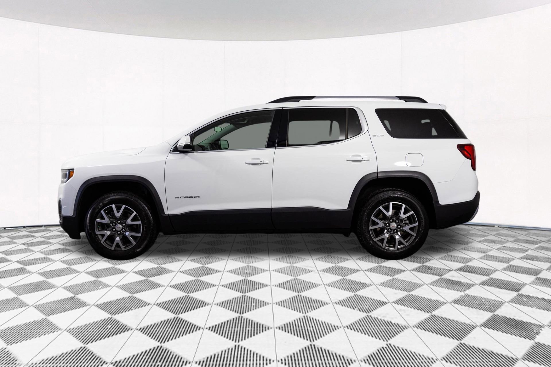 Certified 2023 GMC Acadia SLE w/ Driver Convenience Package image 10