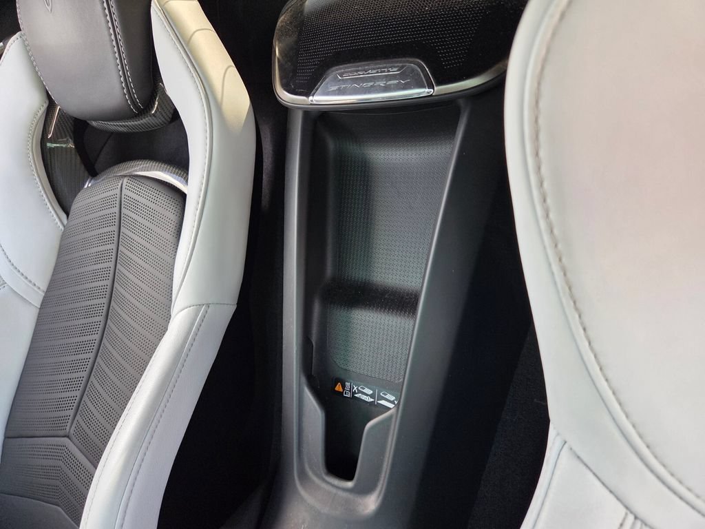 Used 2025 Chevrolet Corvette Stingray Preferred Conv w/ Stealth Interior Trim Package RWD image 6