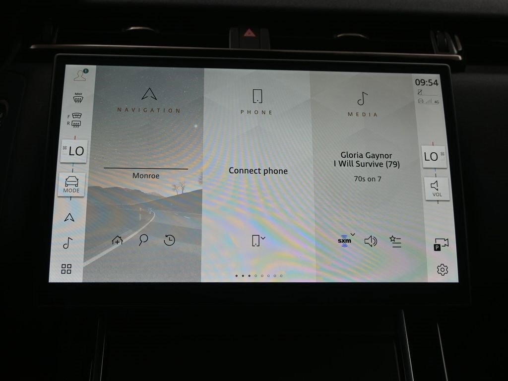 Used 2025 Land Rover Range Rover Velar Dynamic SE image 10