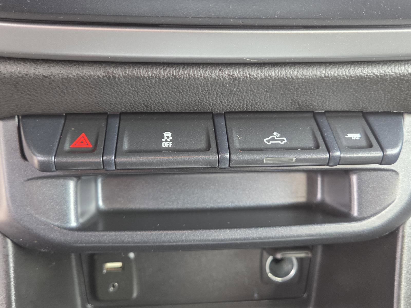 Used 2017 Chevrolet Colorado LT w/ LT Convenience Package image 18