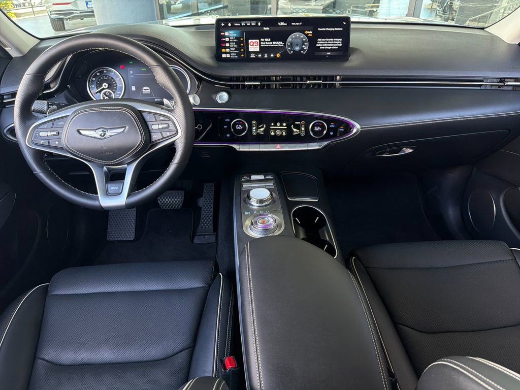 Used 2023 Genesis Electrified GV70 AWD/4WD image 14