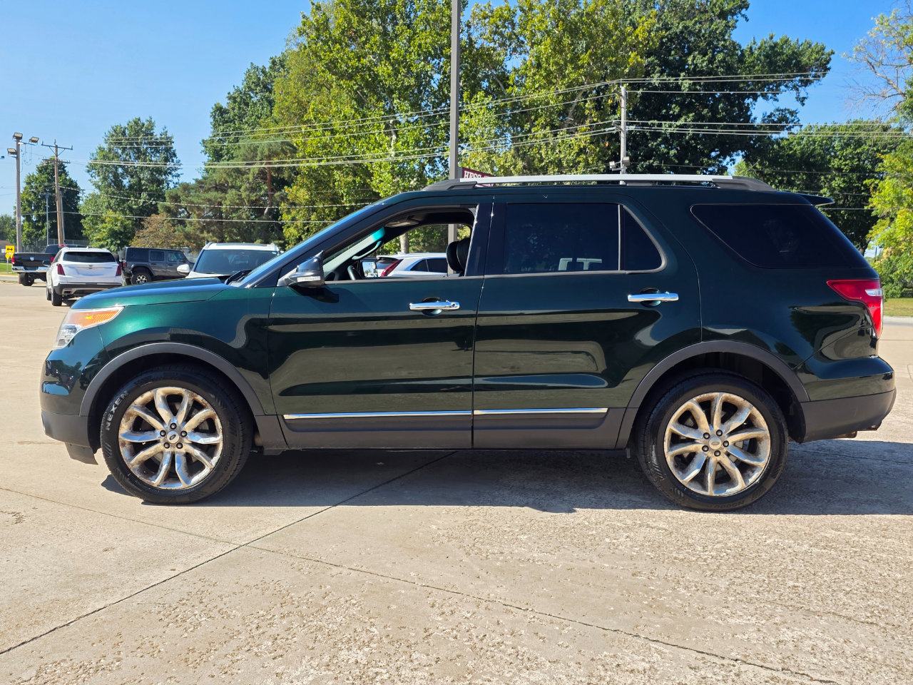 Used 2013 Ford Explorer XLT image 6
