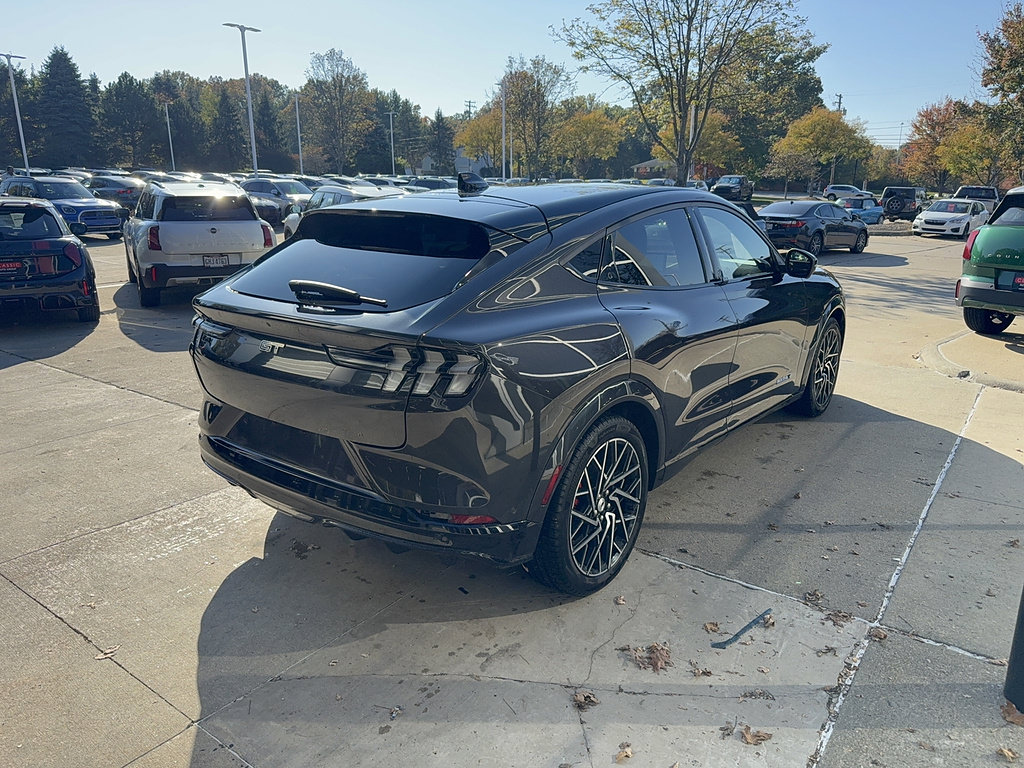 Used 2022 Ford Mustang Mach-E GT w/ GT Performance Edition AWD/4WD image 4