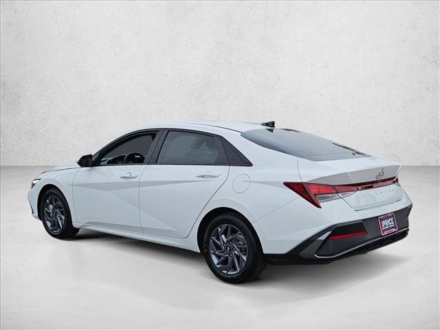 Certified 2024 Hyundai Elantra SEL image 7