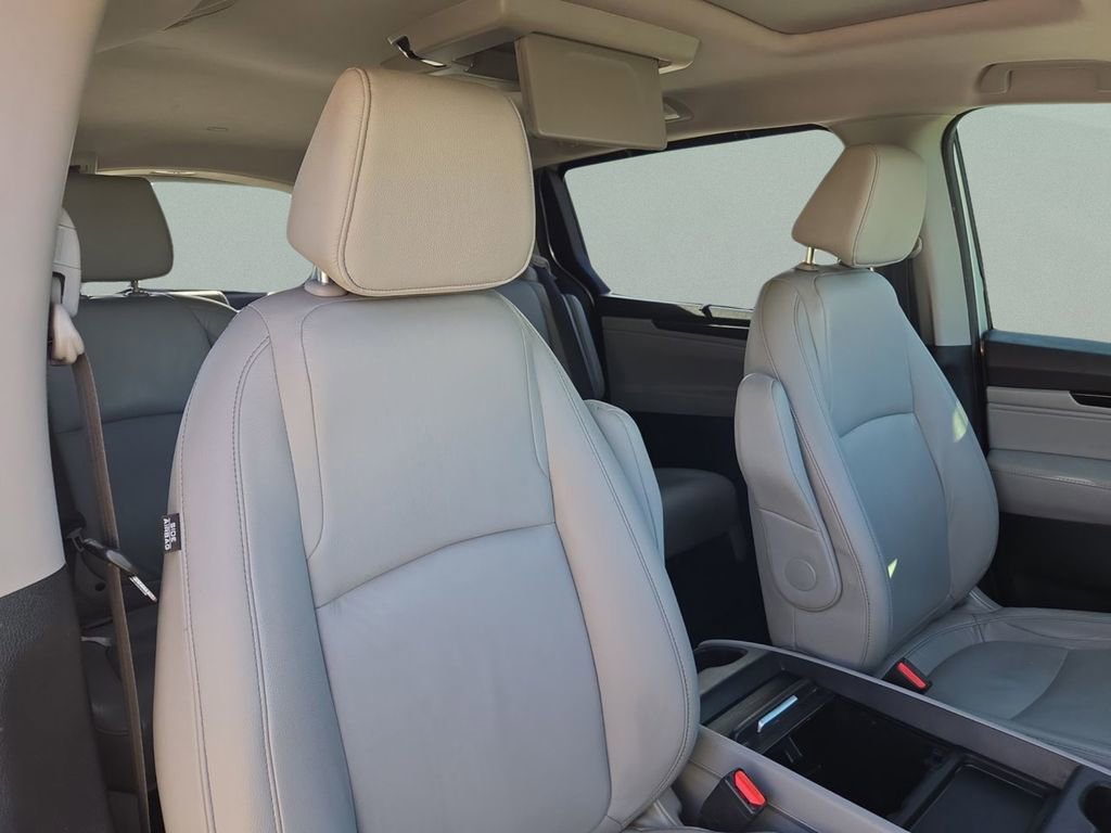 Used 2021 Honda Odyssey Touring image 15