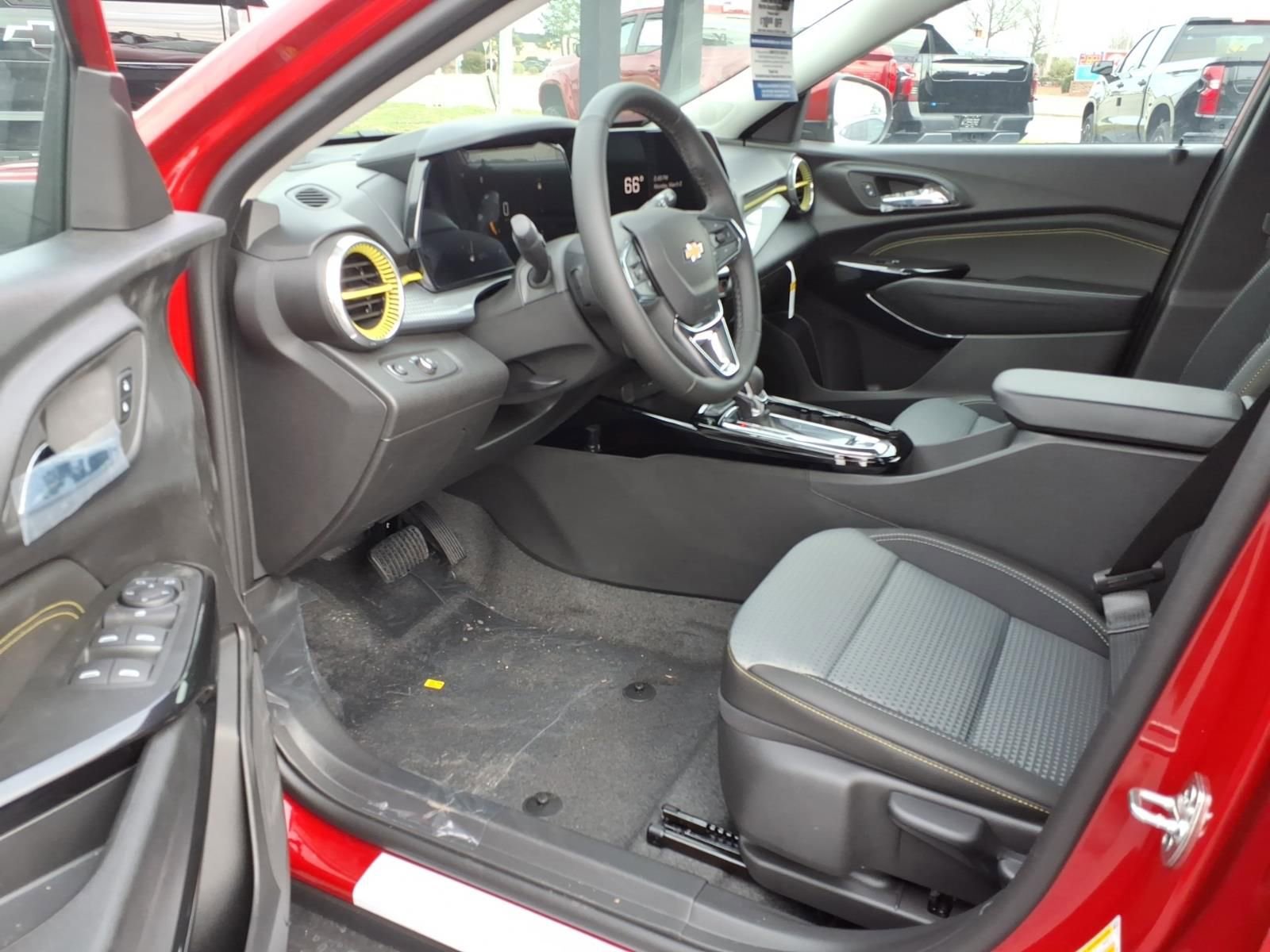 New 2026 Chevrolet Trax LT w/ Driver Confidence Package image 11