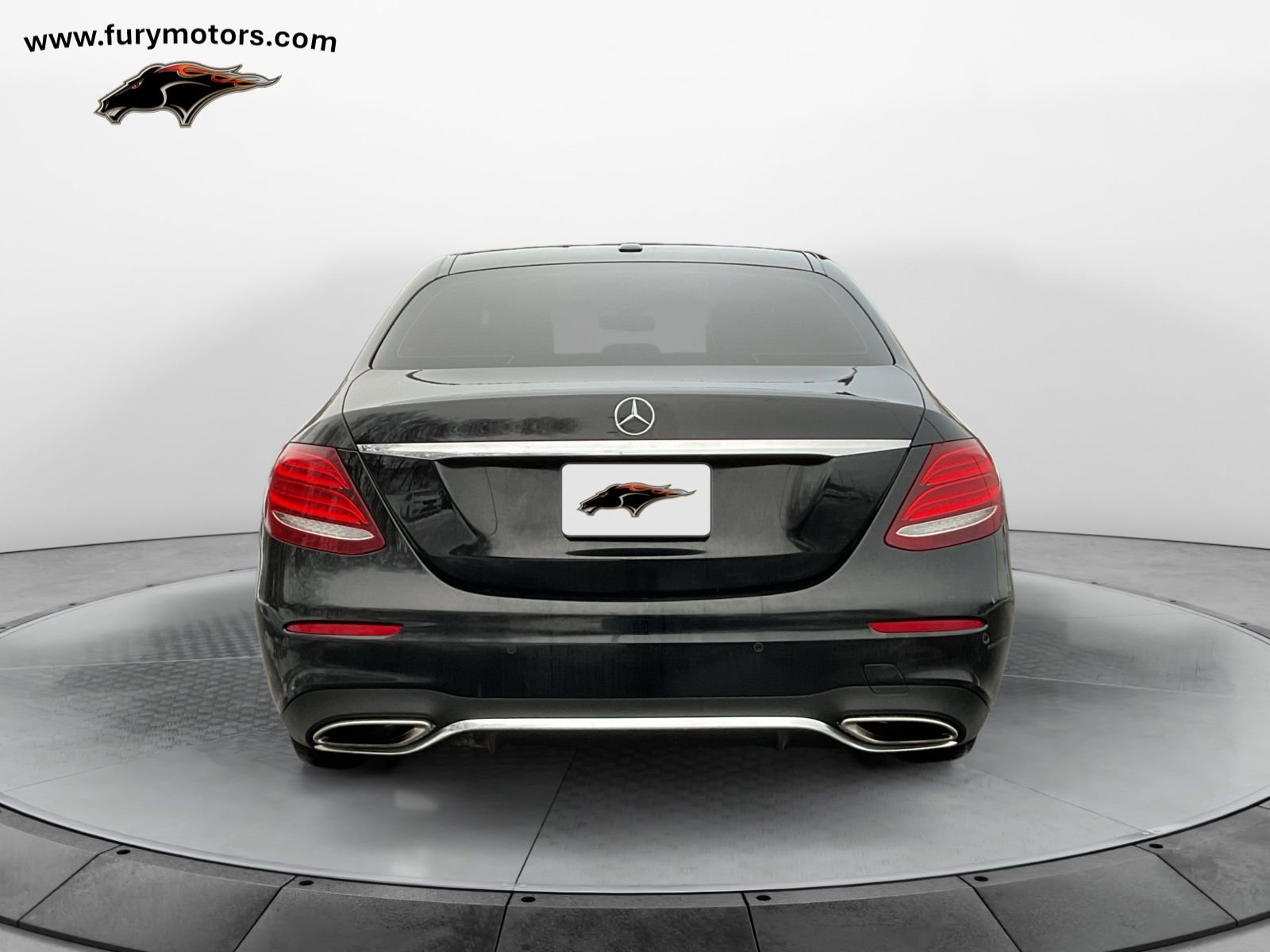 Used 2018 Mercedes-Benz E 300 4MATIC image 4