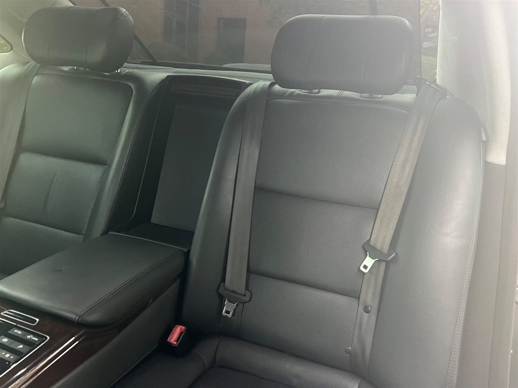 Used 2015 Hyundai Equus Signature RWD image 21