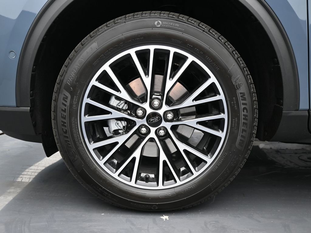 New 2024 Ford Escape SE w/ PHEV Premium Package image 29