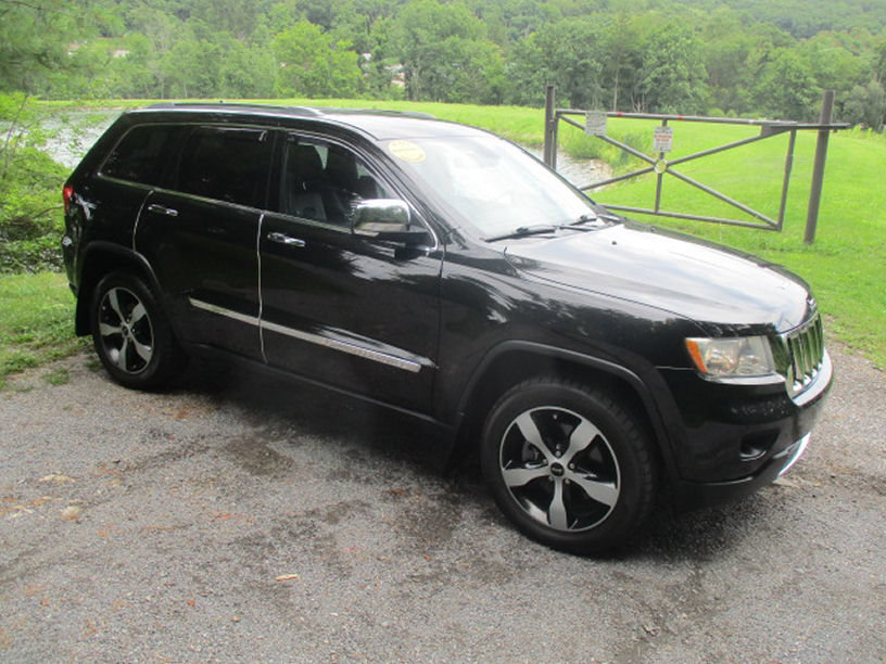 Used 2012 Jeep Grand Cherokee Overland AWD/4WD image 2