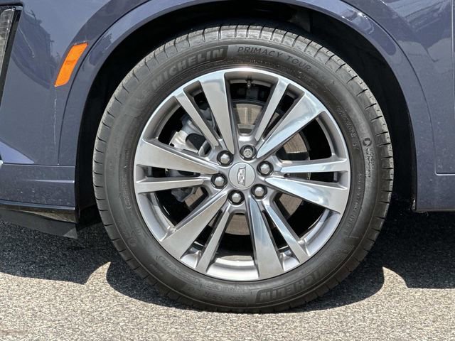 Used 2024 Cadillac XT6 Premium Luxury w/ LPO, Floor Liner Package AWD/4WD image 8