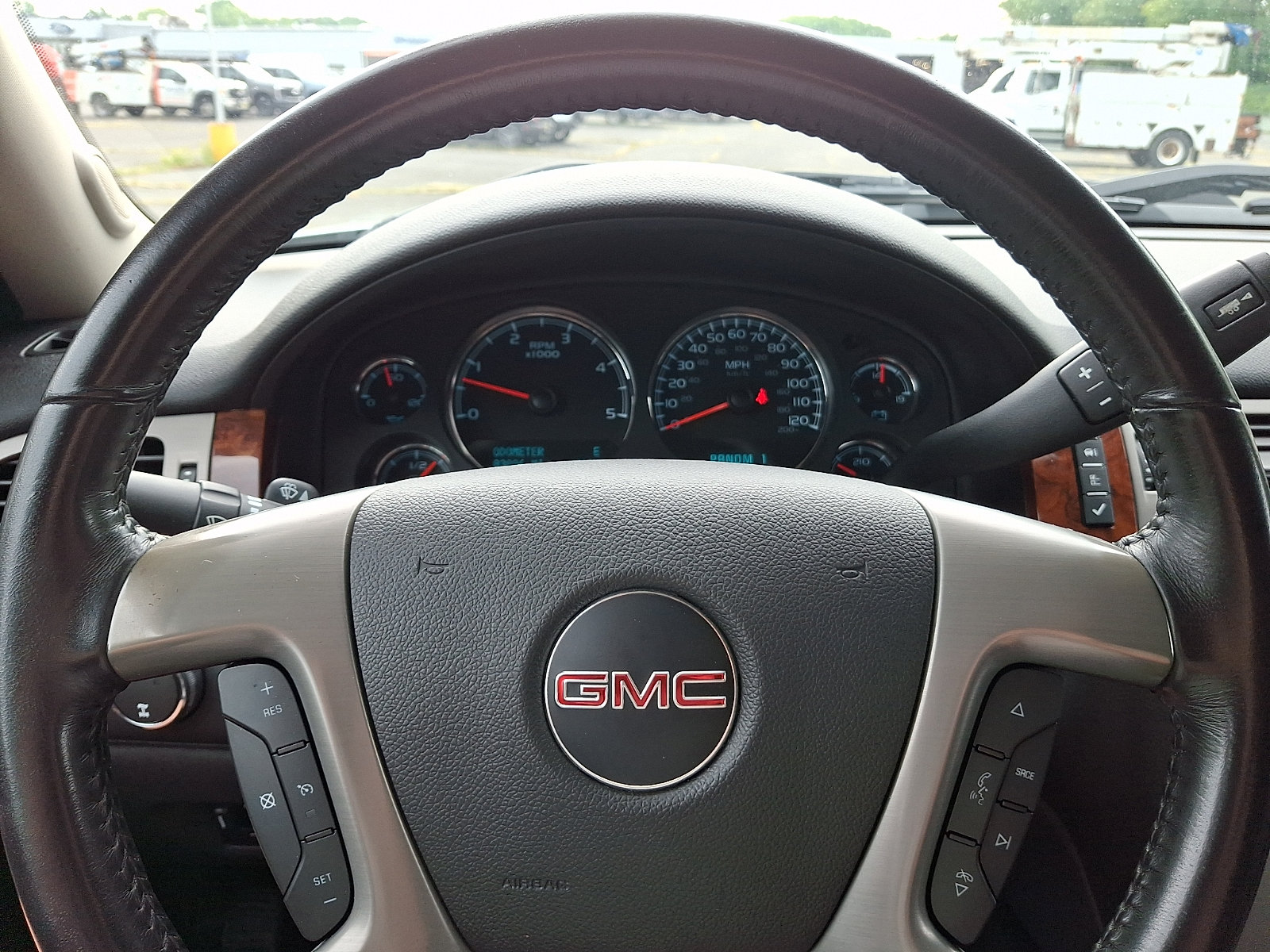 Used 2013 GMC Sierra 2500 SLT w/ SLT Convenience Package AWD/4WD image 26
