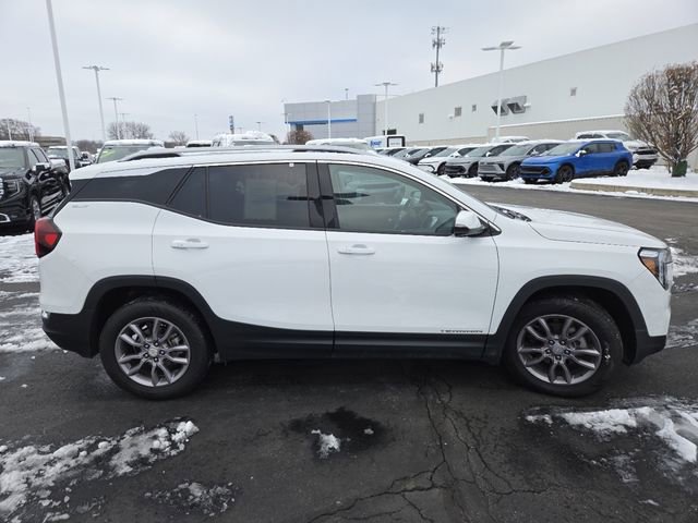 Used 2023 GMC Terrain SLT w/ Infotainment Package II image 21