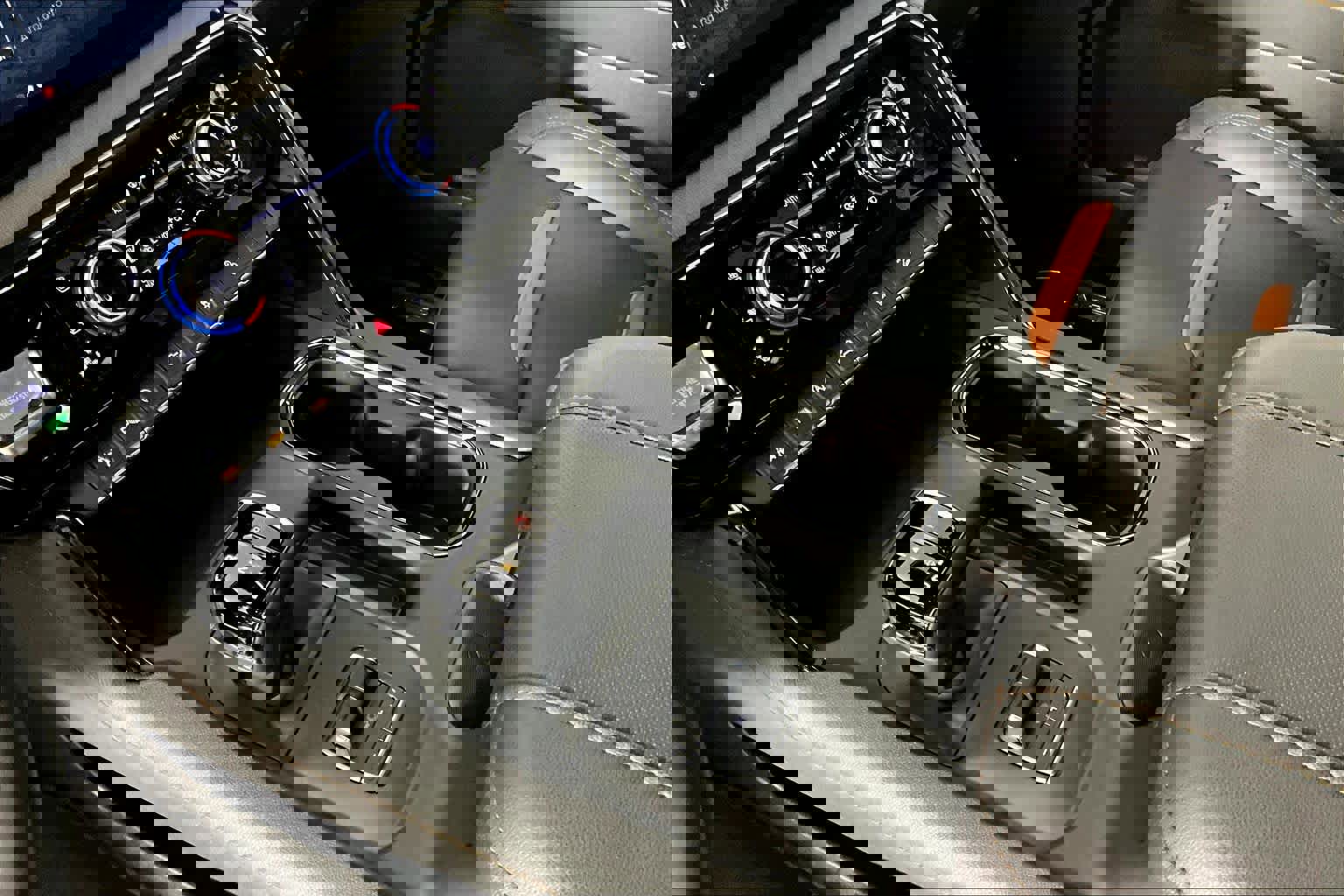 Used 2024 GMC Sierra 1500 AT4 w/ Technology Package image 16