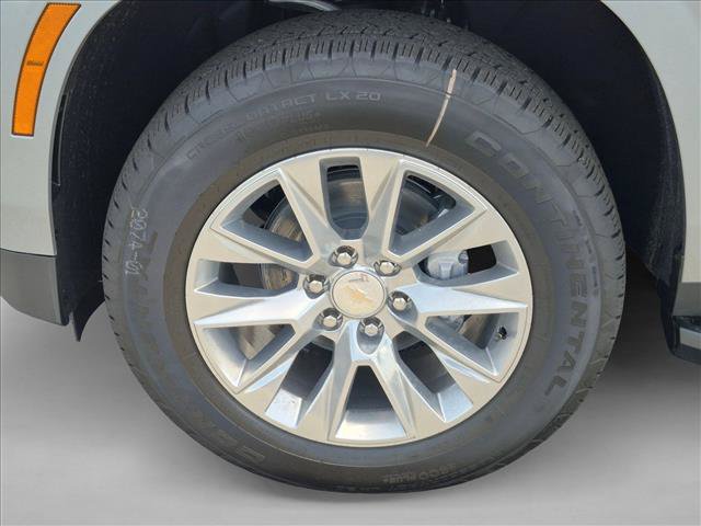 New 2026 Chevrolet Suburban Premier RWD image 9