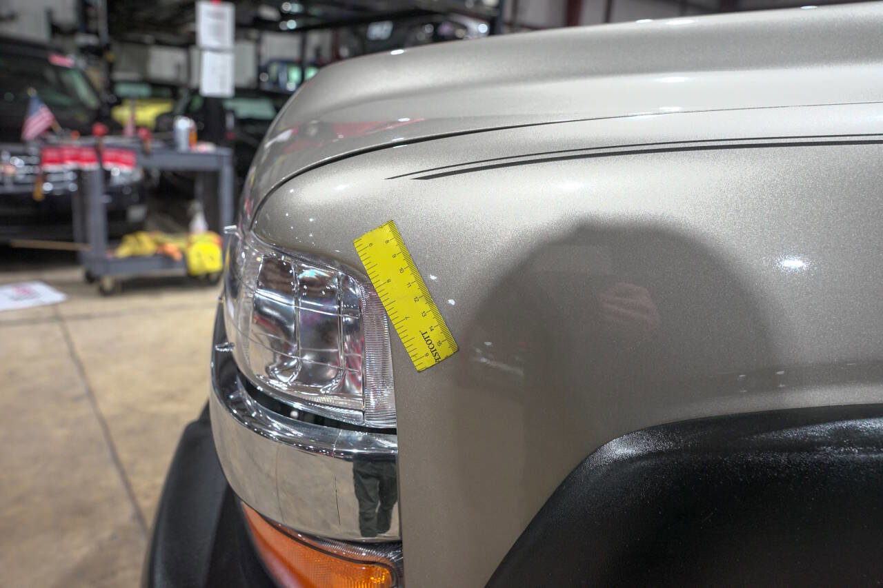 Used 2001 Chevrolet Silverado 2500 4x4 Regular Cab image 32