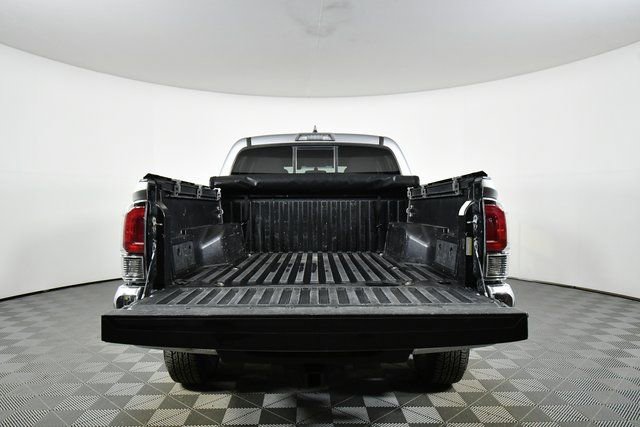 Used 2016 Toyota Tacoma SR5 w/ SR5 Appearance Package (DN) image 25