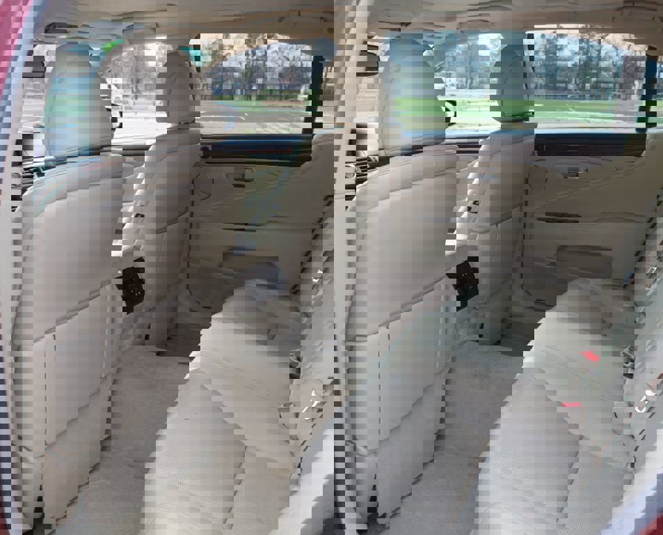 Used 2016 Lexus LS 460 L image 12