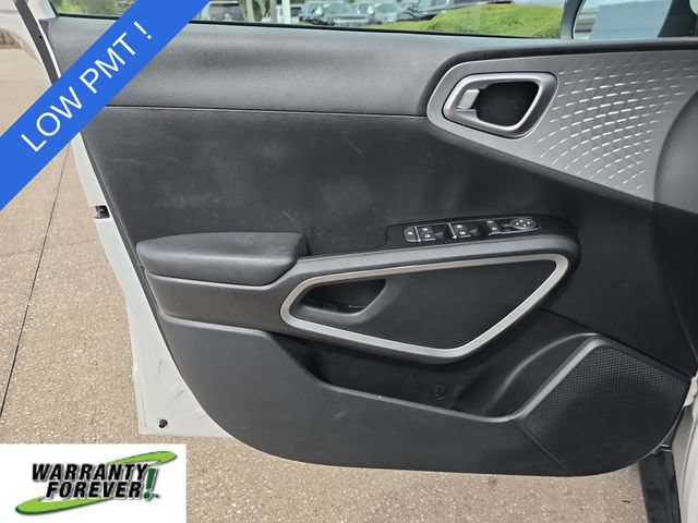 Used 2022 Kia Soul LX FWD image 15