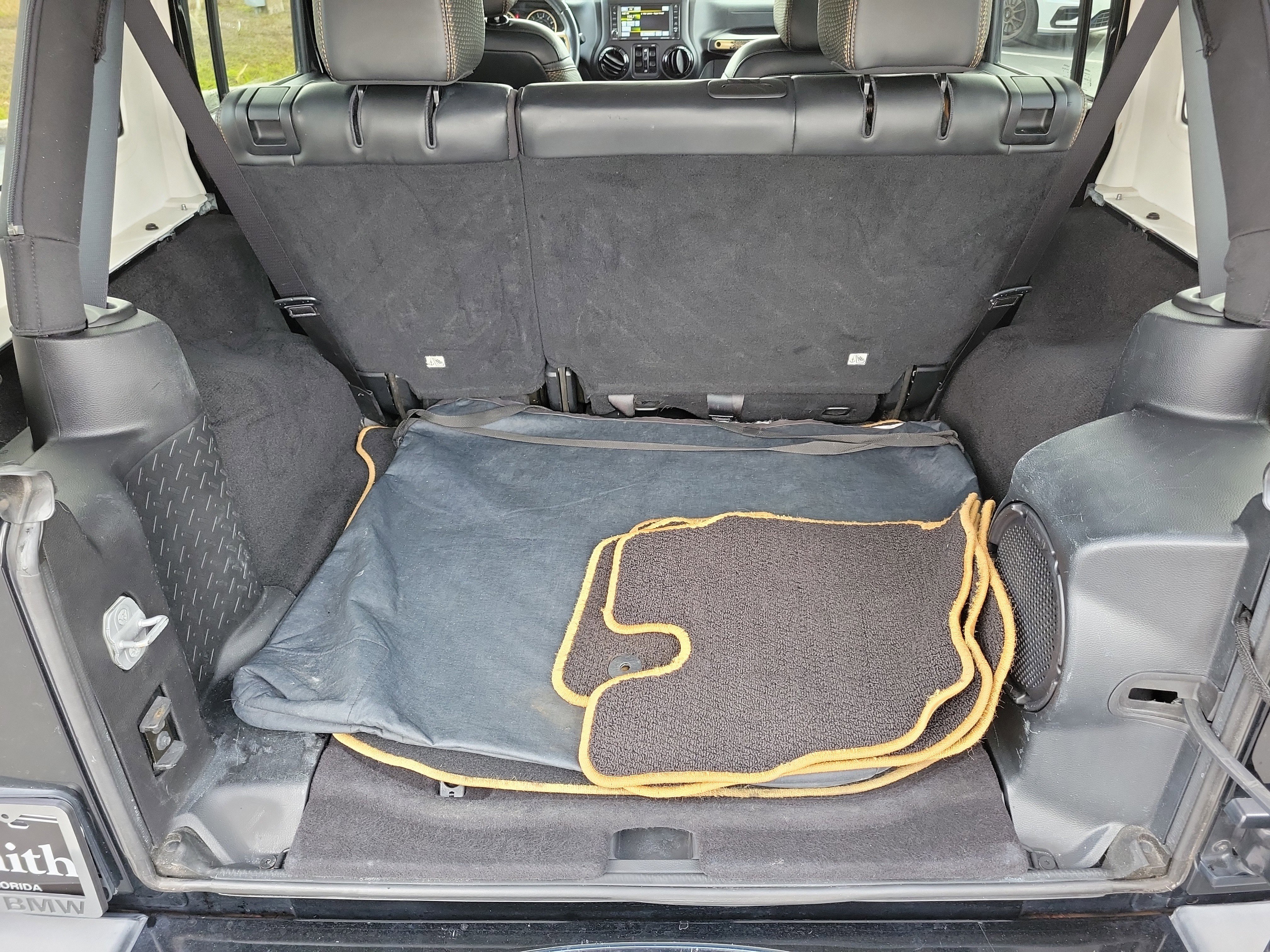 Used 2014 Jeep Wrangler Unlimited Sahara image 8