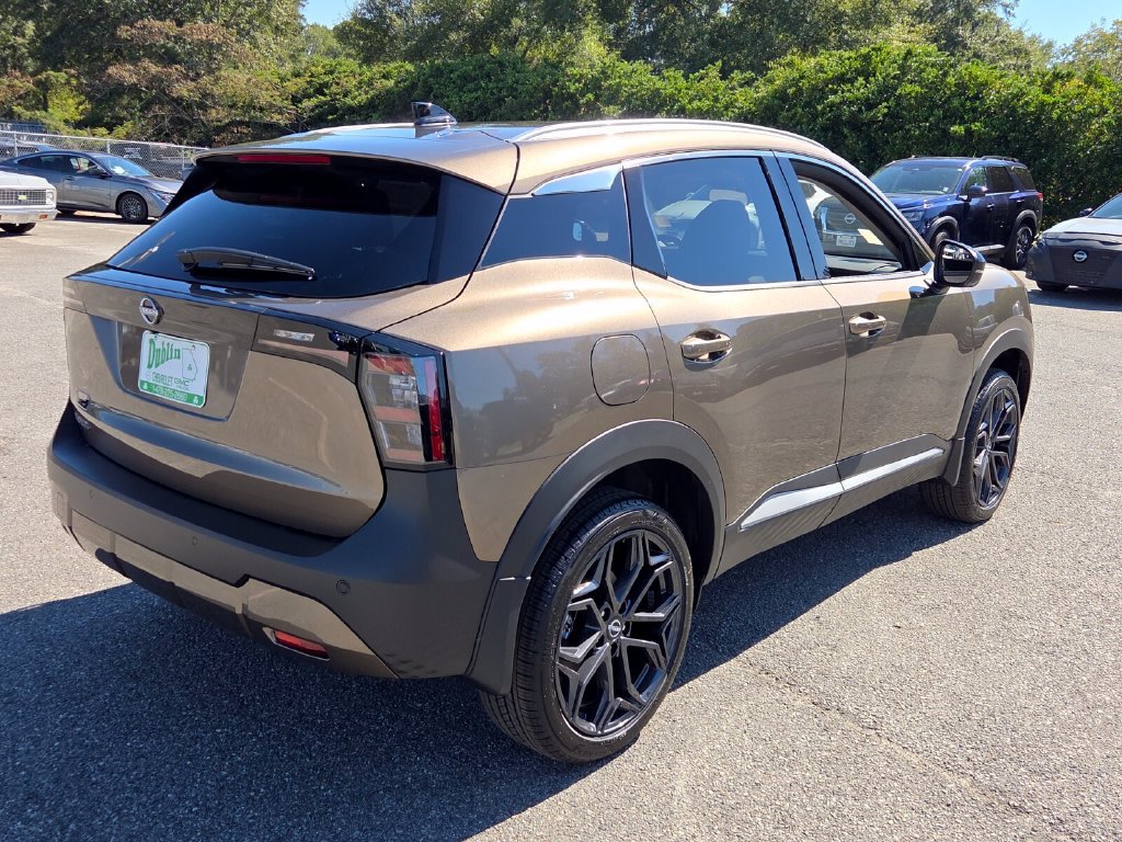 New 2027 Nissan Kicks SR w/ Cold Weather Package FWD image 12