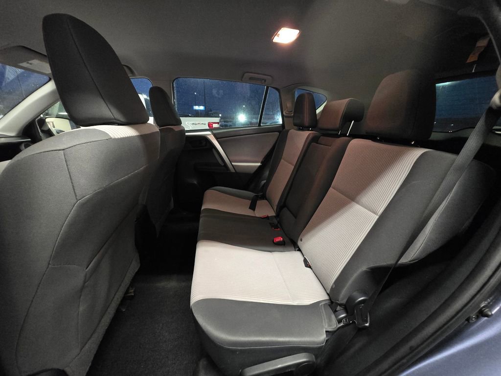 Used 2014 Toyota RAV4 LE image 19