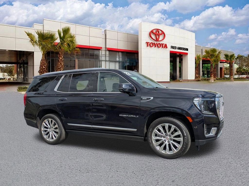 Used 2022 GMC Yukon Denali w/ Advanced Technology Package image 1