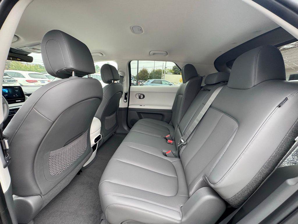 New 2025 Hyundai Ioniq 5 SEL AWD/4WD image 14