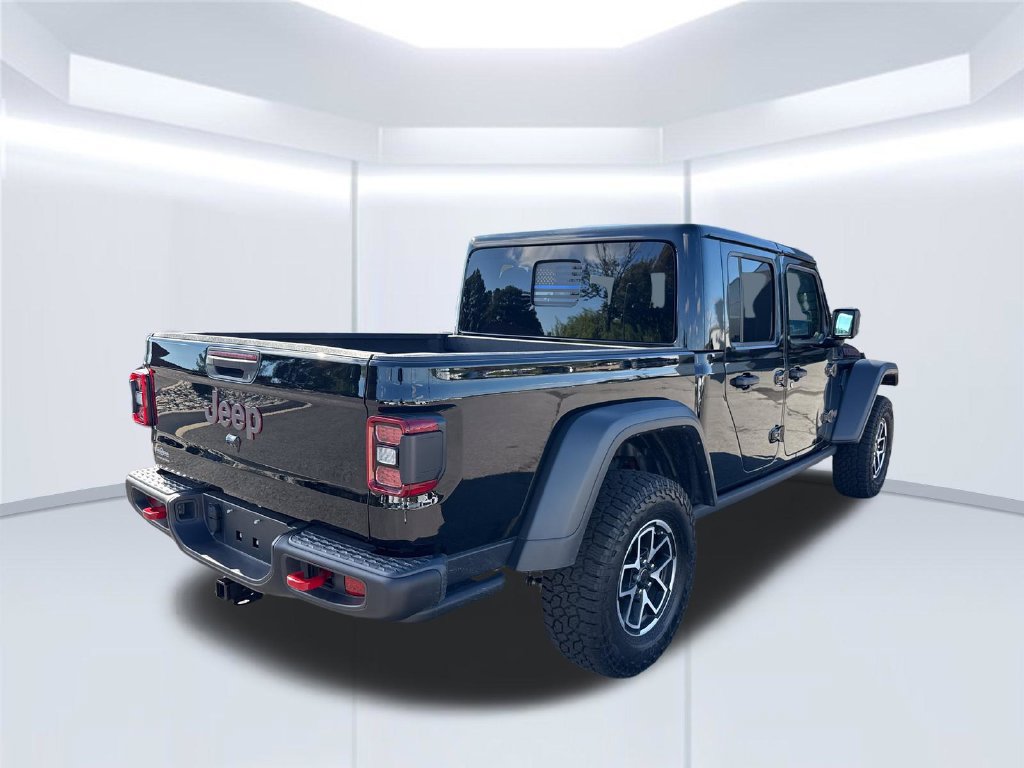 Used 2025 Jeep Gladiator Rubicon AWD/4WD image 4