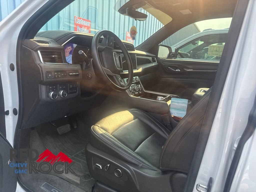 Used 2021 GMC Yukon XL Denali w/ Denali Ultimate Package AWD/4WD image 2