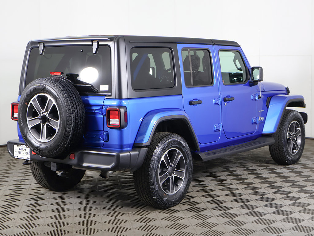 Used 2023 Jeep Wrangler Unlimited Sahara w/ Cold Weather Group AWD/4WD image 8