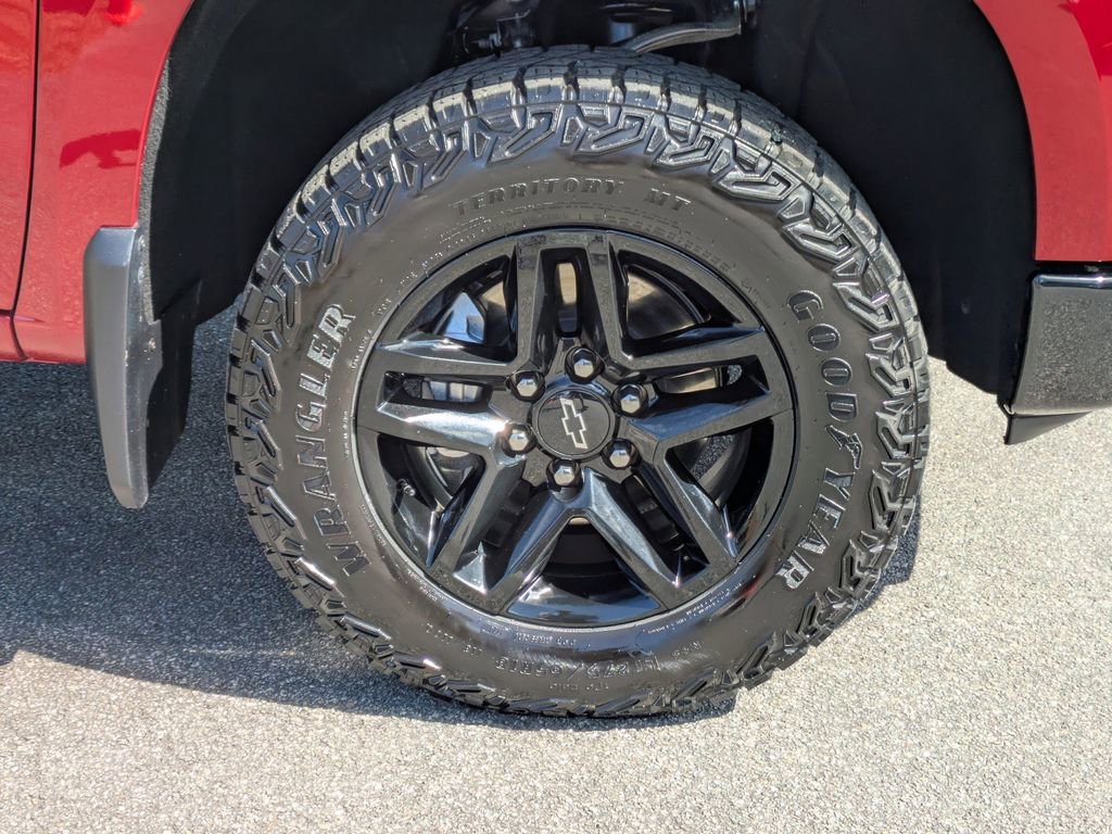 Used 2024 Chevrolet Silverado 1500 LT Trail Boss w/ Convenience Package II image 12