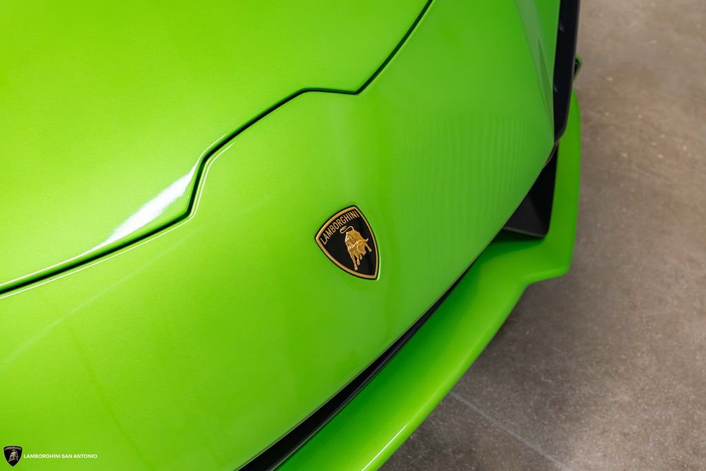Used 2024 Lamborghini Huracan Tecnica RWD image 17