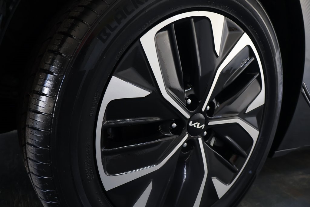 Used 2023 Kia EV6 Wind image 31