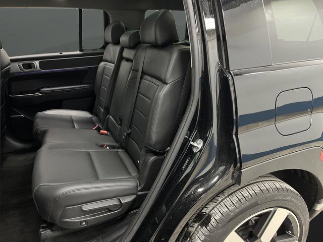 Used 2024 Hyundai Santa Fe Limited image 33