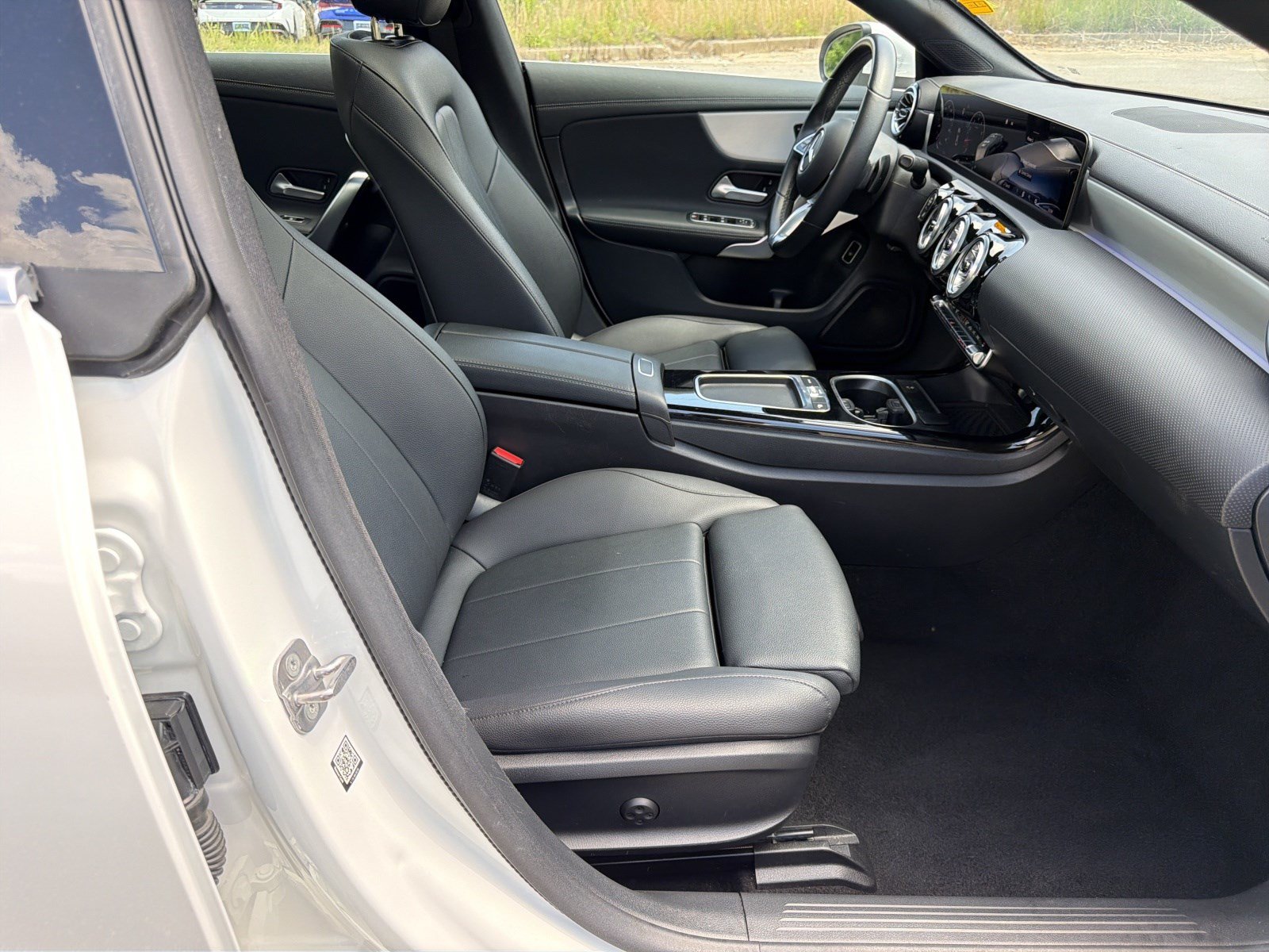 Used 2025 Mercedes-Benz CLA 250 image 13