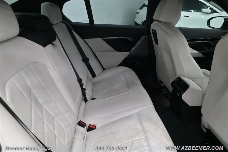 Used 2024 BMW 530i w/ M Sport Package RWD image 29