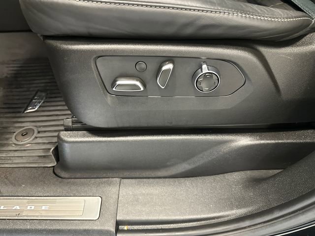 Used 2024 Cadillac Escalade ESV Sport Platinum w/ LPO, ONYX Package image 24