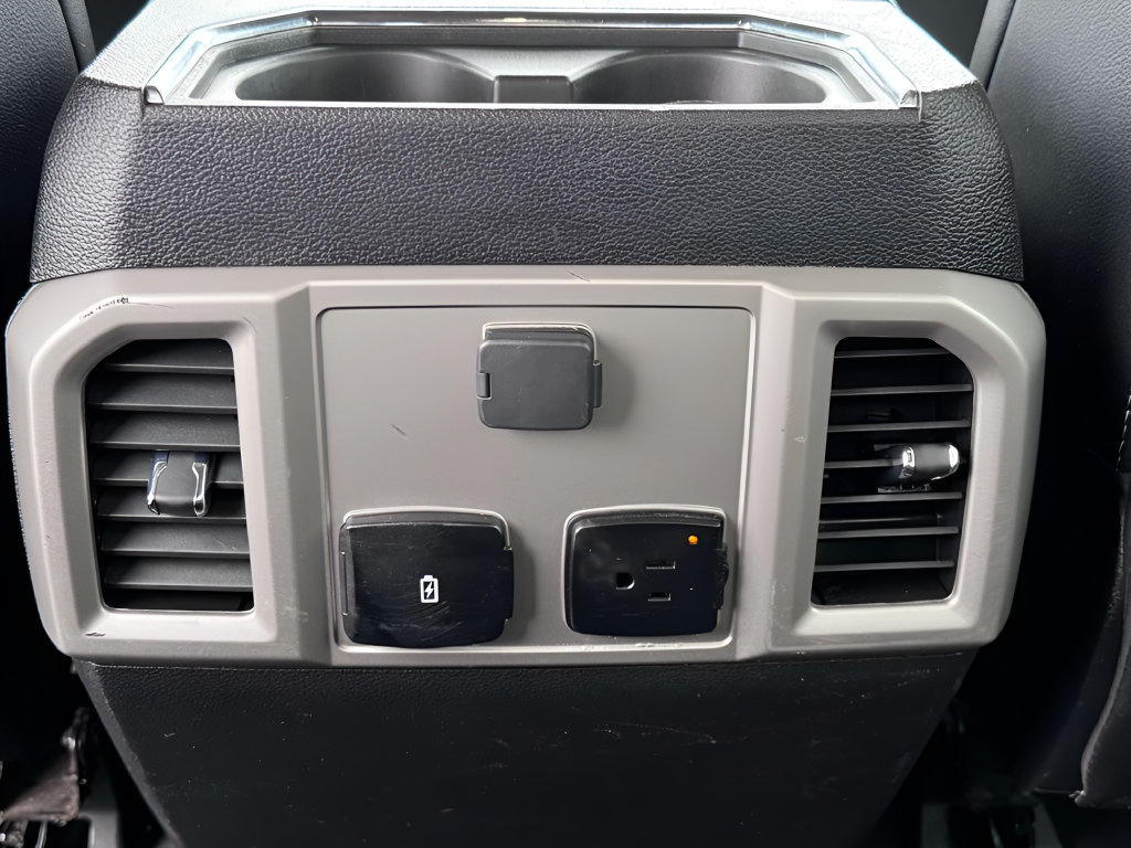 Used 2021 Ford F250 Lariat w/ Lariat Value Package AWD/4WD image 22