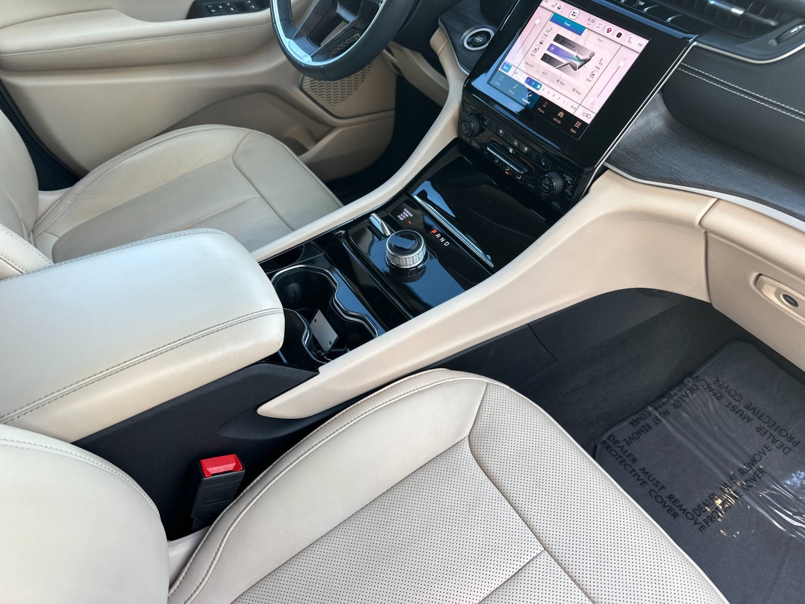 Used 2022 Jeep Grand Cherokee L Limited w/ Luxury Tech Group II image 17