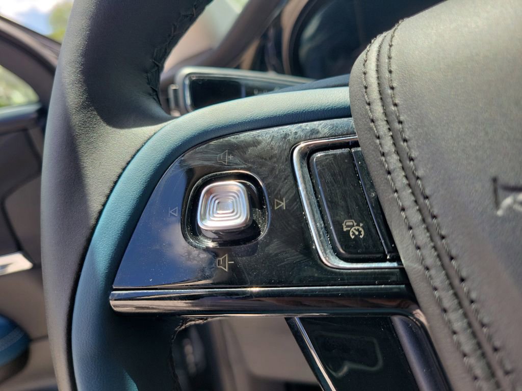 Certified 2020 Lincoln Corsair Reserve w/ Equipment Group 201A image 25